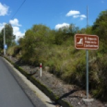 On the panamerican again, 62km from Riobamba to Ambato. This sign reminds you to conserve water, because it is life.
